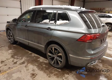 2022 Volkswagen Tiguan 2.0T Sel R-Line из США, поврежденный, VIN 3VV4B7AX3NM145247